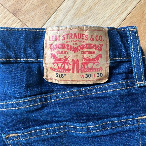 Nearly new! Levis 516 - Picture 4 of 4